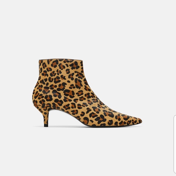 Zara Shoes - Zara Snake Skin Leather Print Ankle Boots